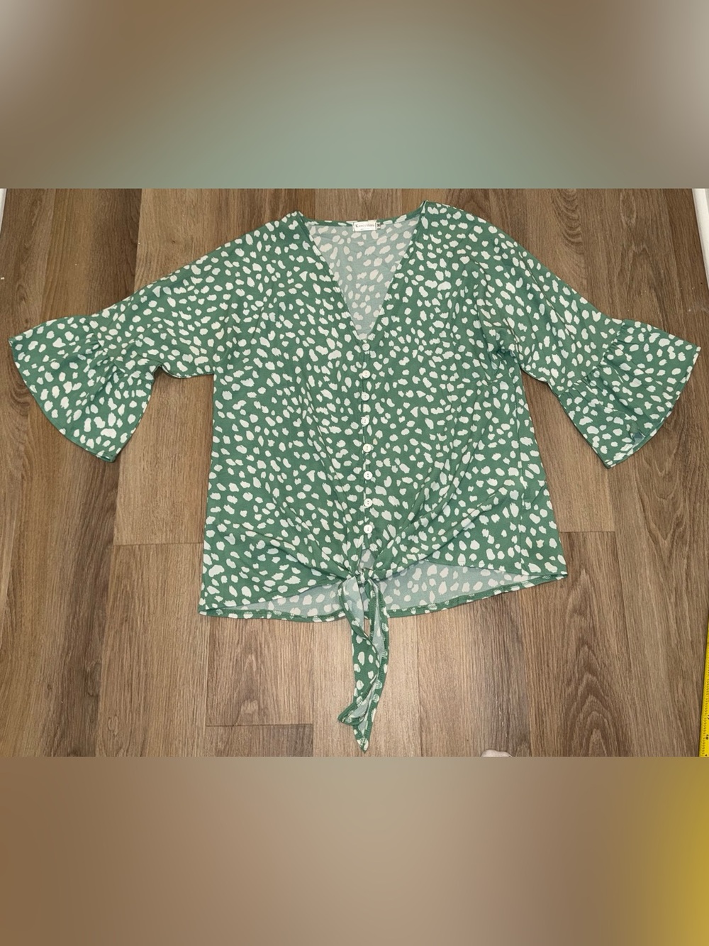 Kancystore Green White Spotted Blouse Bell Sleeve Tie Front Button Top M medium